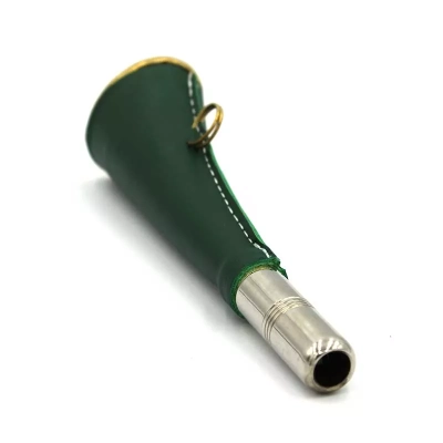 Sygnałówka myśliwska - Gięta Płaska w Skórze zielonej 16cm | Huntmania